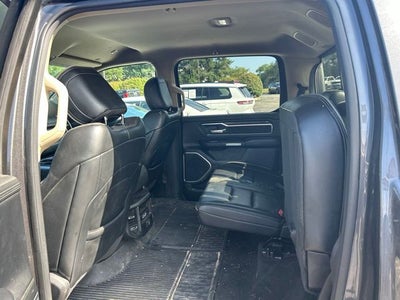 2020 RAM 1500 Laramie Crew Cab 4x4 5'7' Box