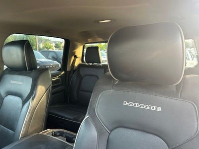 2020 RAM 1500 Laramie Crew Cab 4x4 5'7' Box