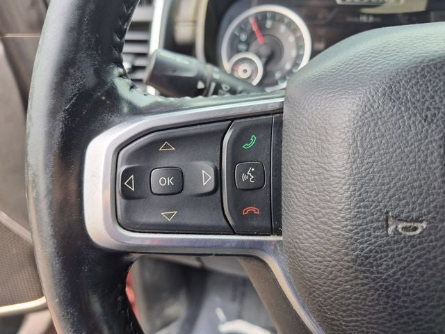 2020 RAM 1500 Laramie Crew Cab 4x4 5'7' Box