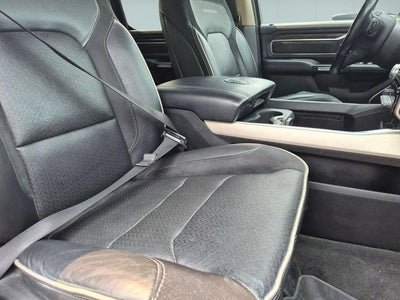 2020 RAM 1500 Laramie Crew Cab 4x4 5'7' Box