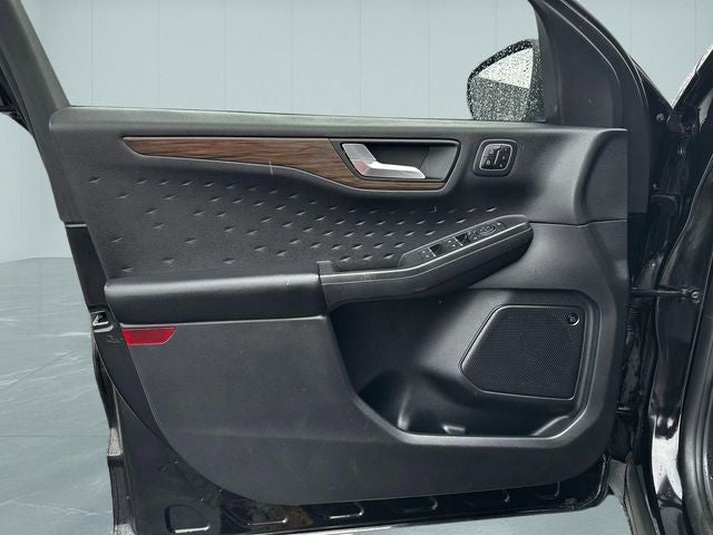 2020 Ford Escape Titanium Hybrid