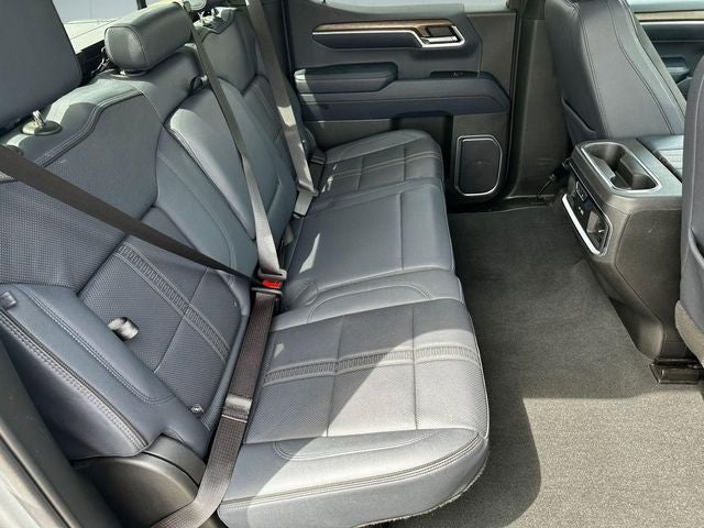 2023 Chevrolet Silverado 1500 4WD Crew Cab Short Bed High Country