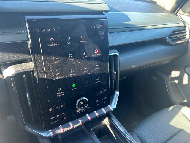 2024 GMC Acadia AWD AT4