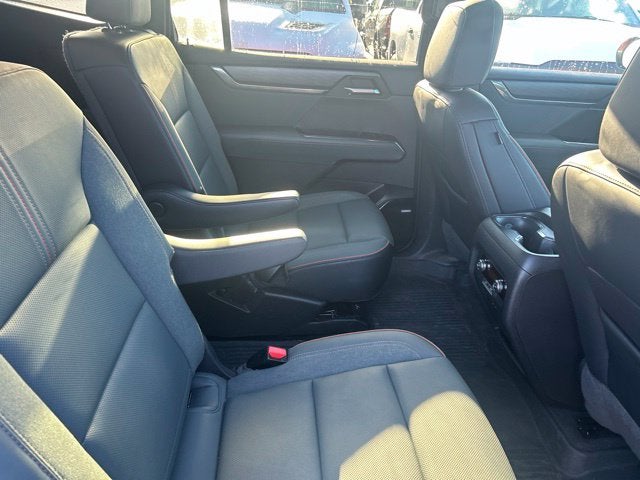 2024 GMC Acadia AWD AT4