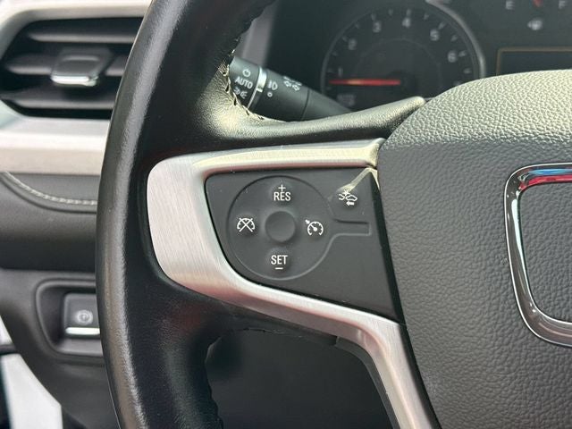 2022 GMC Acadia AWD SLT
