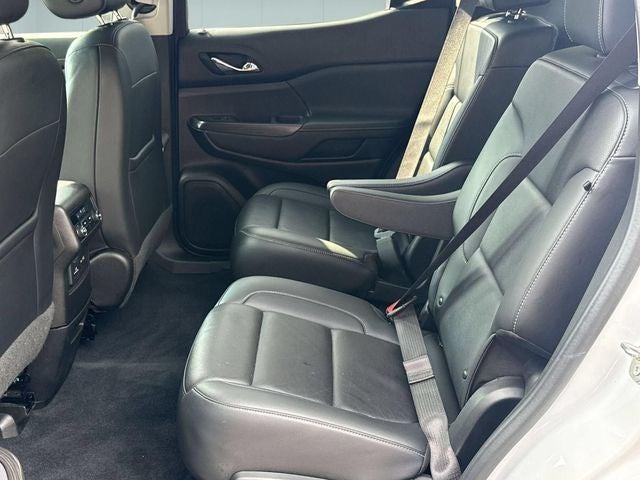 2022 GMC Acadia AWD SLT