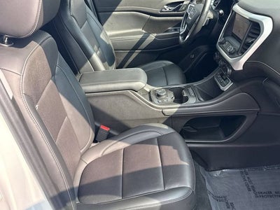 2022 GMC Acadia AWD SLT