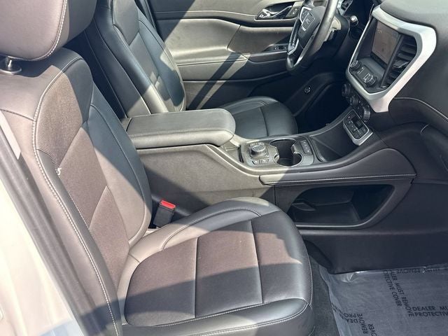 2022 GMC Acadia AWD SLT