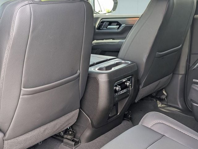 2025 GMC Yukon 4WD Denali