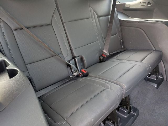 2025 GMC Yukon 4WD Denali