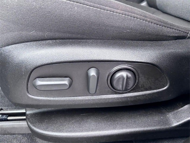 2023 Chevrolet Traverse FWD LT Cloth