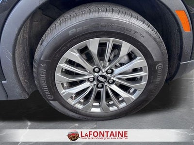 2025 Cadillac XT4 Premium Luxury