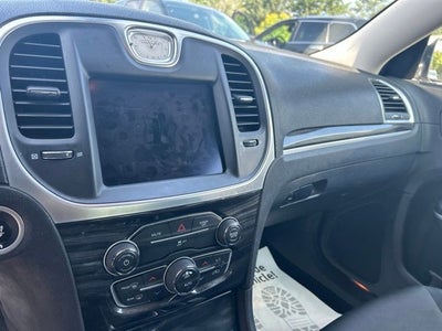 2021 Chrysler 300 Touring