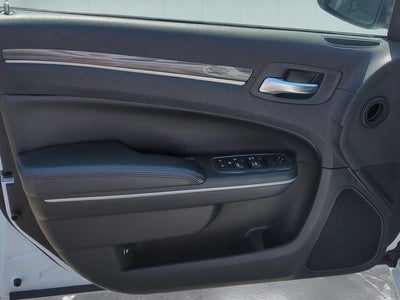 2021 Chrysler 300 Touring