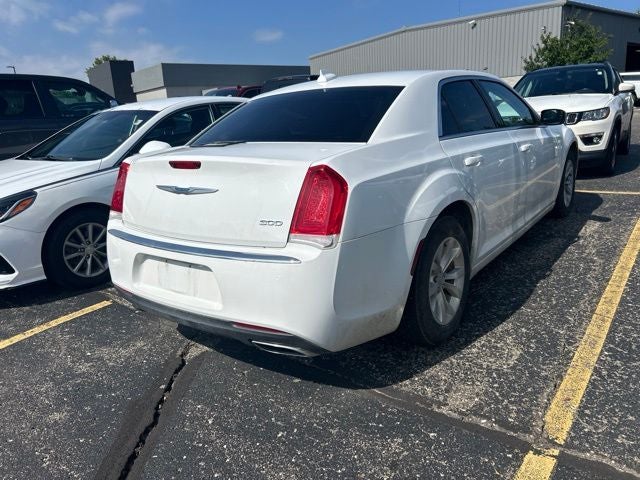 2021 Chrysler 300 Touring