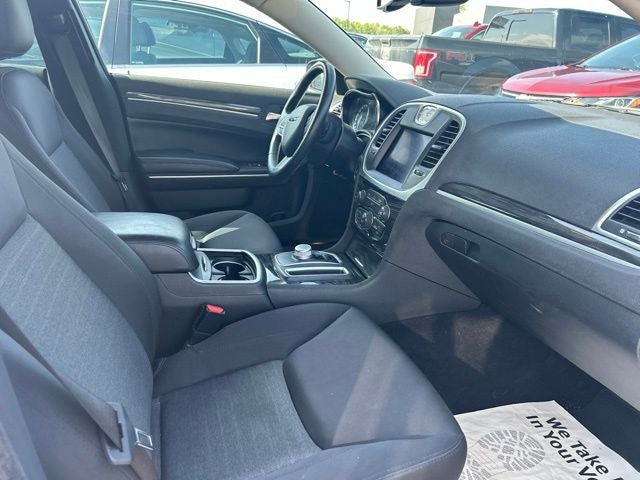 2021 Chrysler 300 Touring