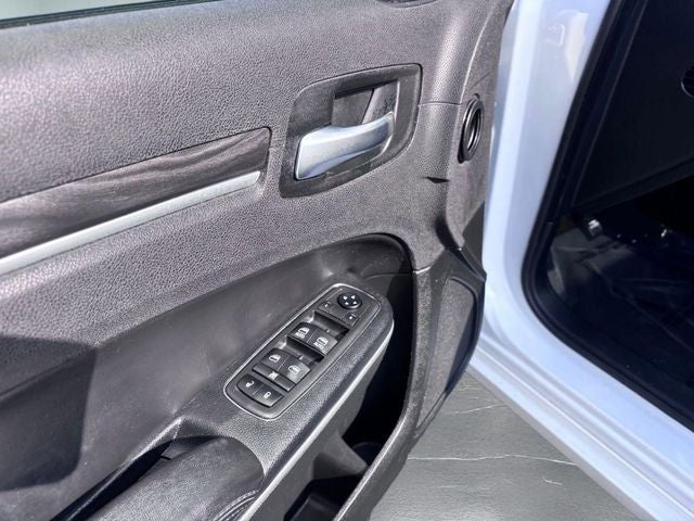 2019 Chrysler 300 Touring L AWD