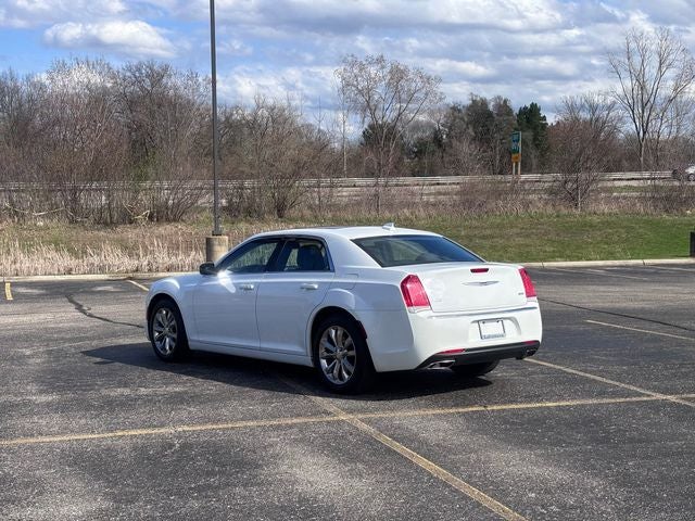 2019 Chrysler 300 Touring