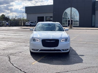 2019 Chrysler 300 Touring