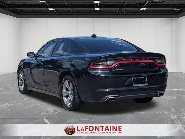 2016 Dodge Charger SXT