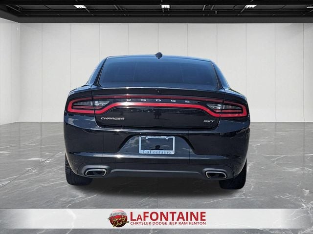 2016 Dodge Charger SXT