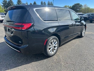 2023 Chrysler Pacifica Touring L AWD
