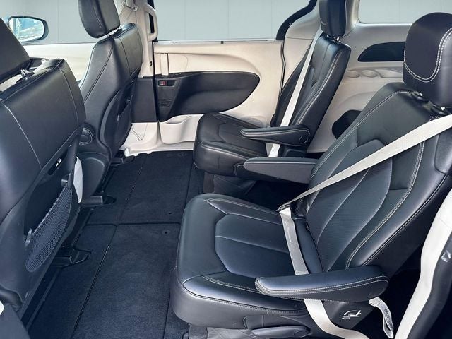 2023 Chrysler Pacifica Touring L AWD