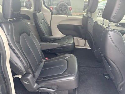2023 Chrysler Pacifica Touring L AWD