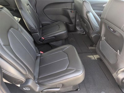 2026 Chrysler Pacifica PACIFICA SELECT AWD