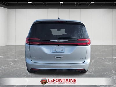 2026 Chrysler Pacifica PACIFICA SELECT AWD