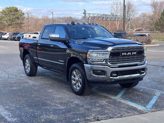 2022 RAM 3500 Limited Crew Cab 4x4 6'4' Box