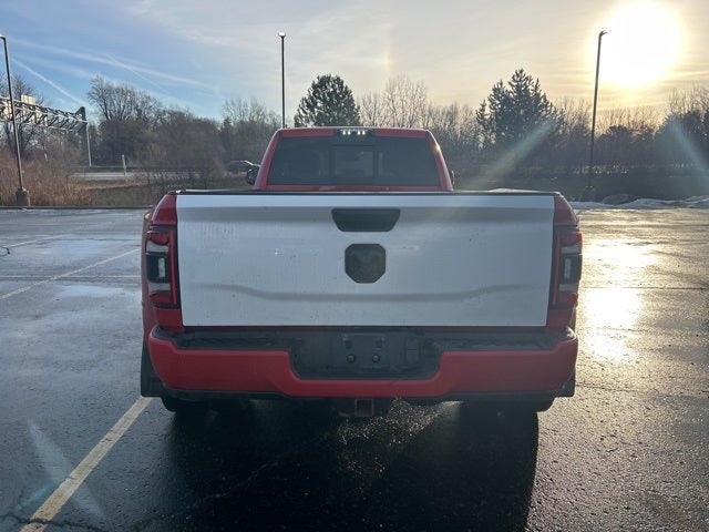 2021 RAM 3500 Big Horn Crew Cab 4x4 8' Box