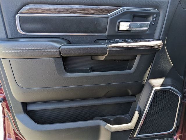 2020 RAM 3500 Laramie Crew Cab 4x4 8' Box