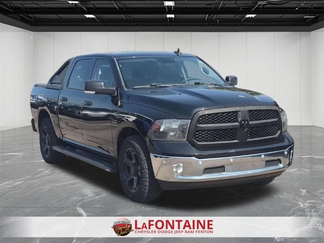 2018 RAM 1500 Big Horn Crew Cab 4x4 5'7' Box