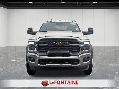 2026 RAM Ram 5500 Chassis Cab RAM 5500 TRADESMAN CHASSIS CREW CAB 4X4 84' CA