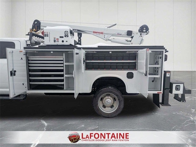 2026 RAM Ram 5500 Chassis Cab RAM 5500 TRADESMAN CHASSIS CREW CAB 4X4 84' CA