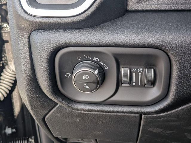 2026 RAM Ram 5500 Chassis Cab RAM 5500 BIG HORN CHASSIS CREW CAB 4X4 84' CA