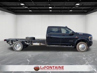 2026 RAM Ram 5500 Chassis Cab RAM 5500 BIG HORN CHASSIS CREW CAB 4X4 84' CA
