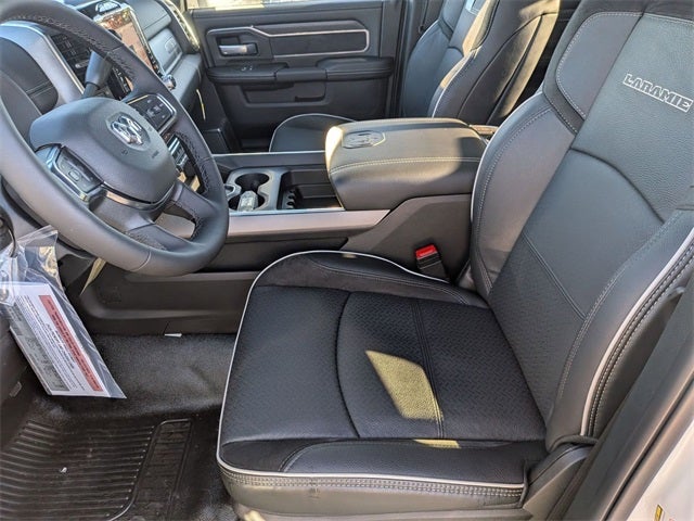 2026 RAM Ram 5500 Chassis Cab RAM 5500 BIG HORN CHASSIS CREW CAB 4X4 84' CA