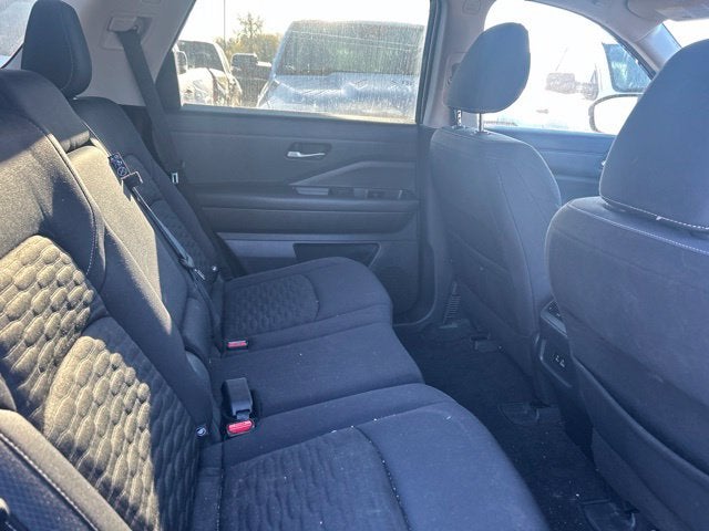 2022 Nissan Pathfinder SV 4WD