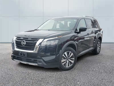 2023 Nissan Pathfinder SL 4WD