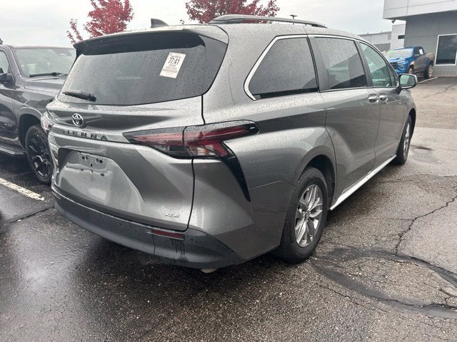 2026 Toyota Sienna XLE