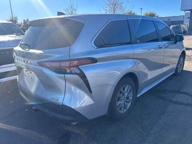 2022 Toyota Sienna XLE