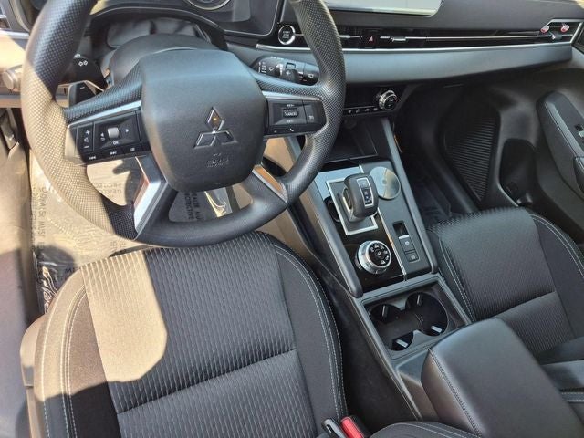 2024 Mitsubishi Outlander ES 2.5 S-AWC