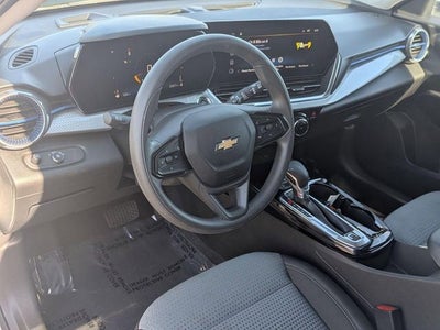 2025 Chevrolet Trax FWD LT