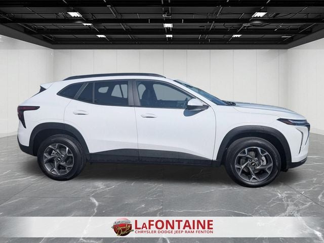 2025 Chevrolet Trax FWD LT