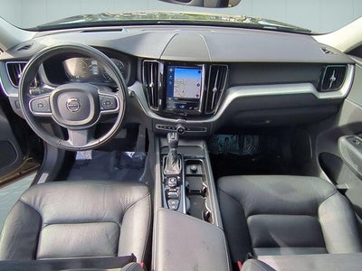 2018 Volvo XC60 T6 Momentum