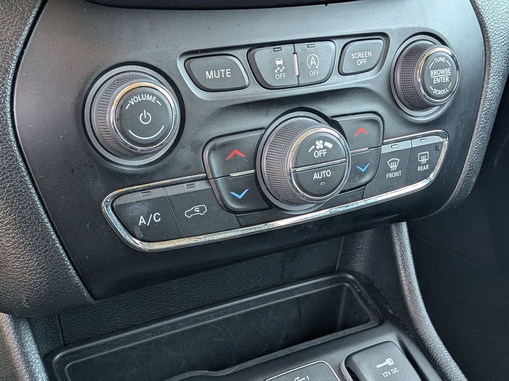 2023 Jeep Cherokee Altitude Lux 4x4