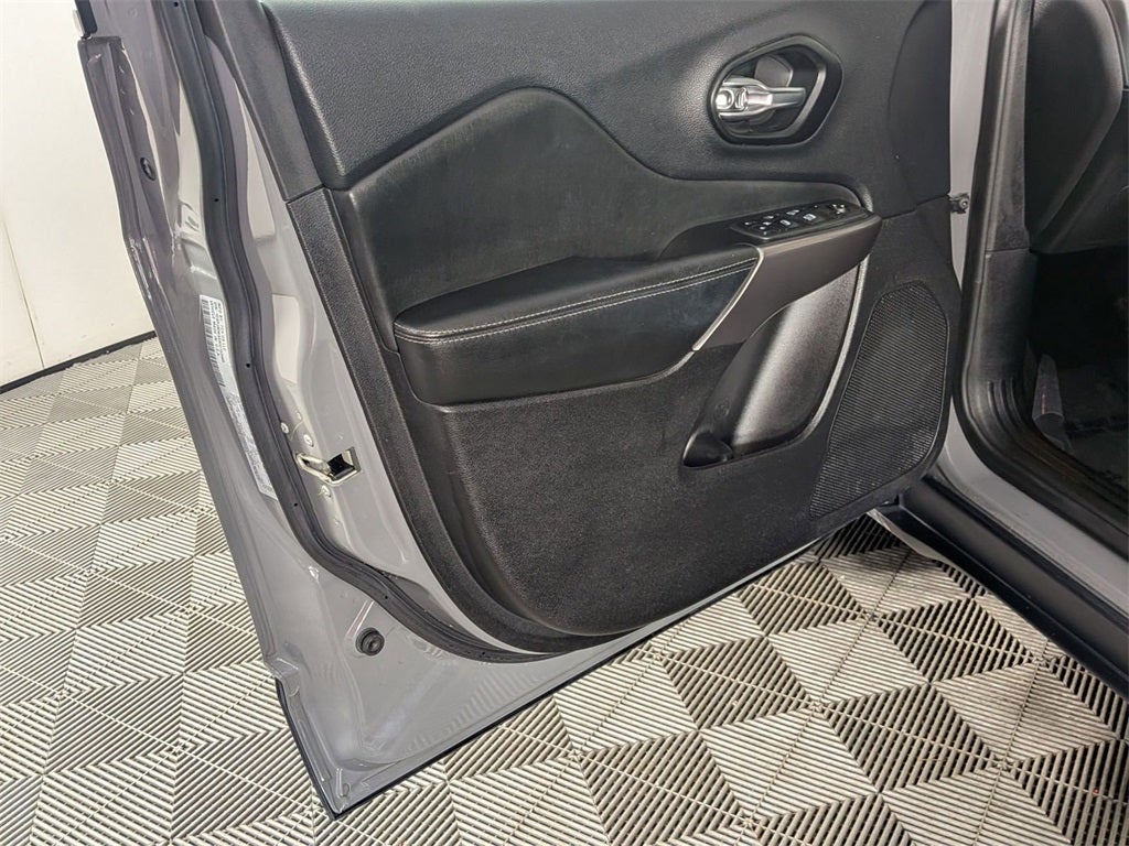 2021 Jeep Cherokee Latitude Lux 4X4