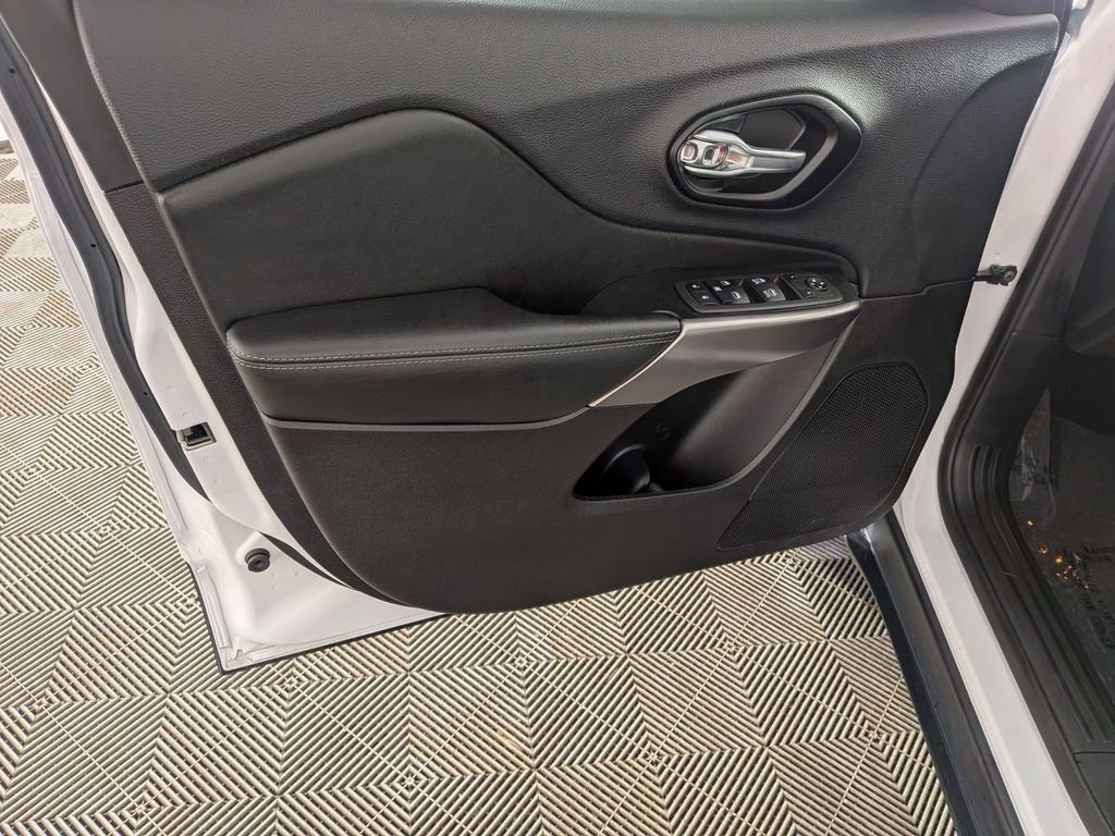 2022 Jeep Cherokee Latitude Lux 4x4